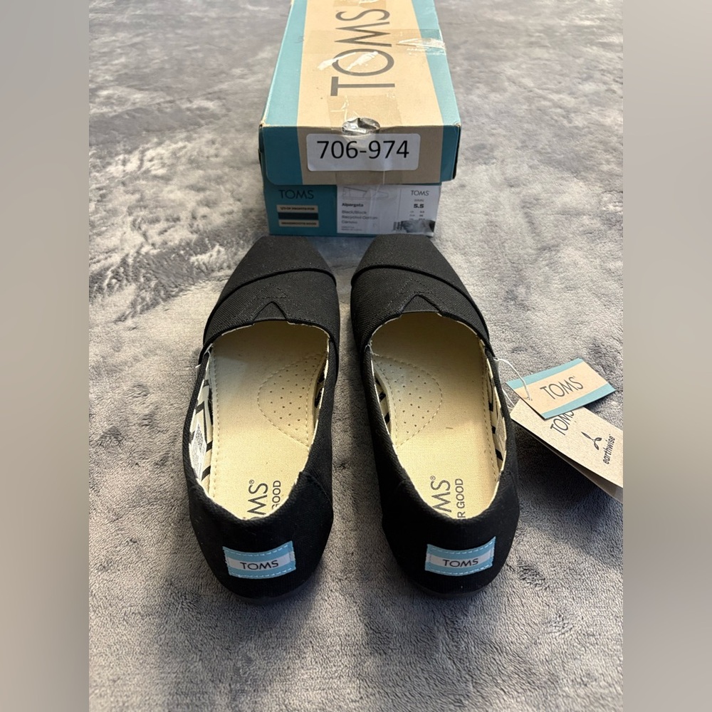 BNWT TOMS Alpargata Women's Classic   Cotton Canvas Black Flats Size 5.5